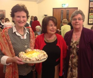 Winning entry baked by Patsy Mitchell with judge Mairead McEntee and Sheila Hurley Arts Promoter